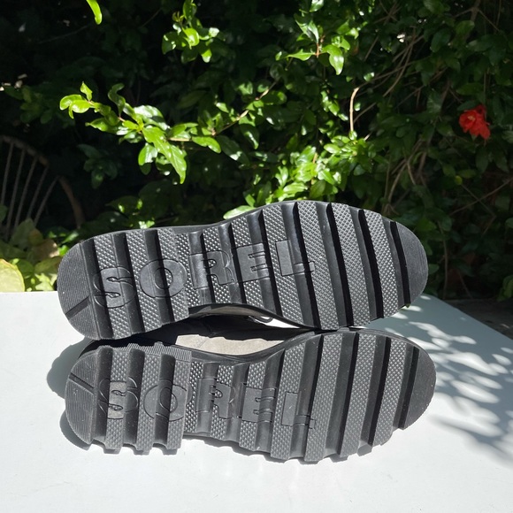 SOREL🍂🍁Phoenix Lace Up boots Sz 7 - Picture 9 of 12